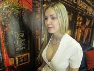 Erotinis vaizdo pokalbis bestiee