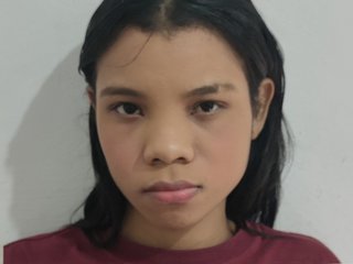 Erotinis vaizdo pokalbis Bettany-g