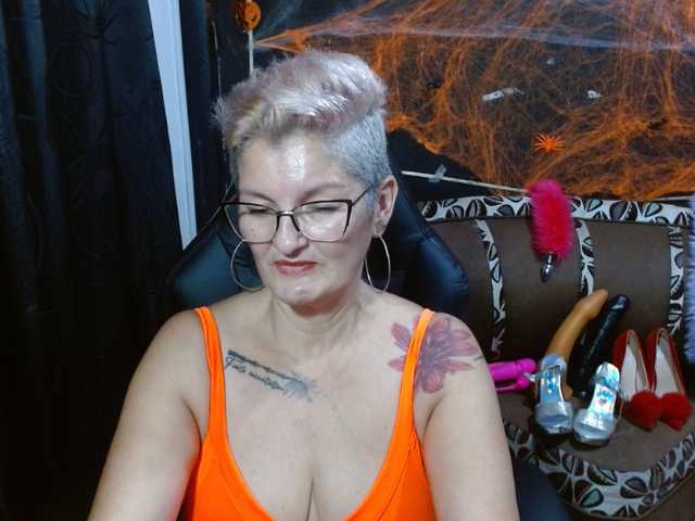 Nuotraukos bety-cum2 Do we play until you try all my juices?