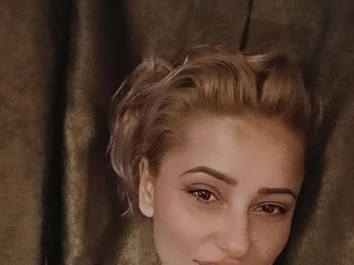 Erotinis vaizdo pokalbis BiancaYvonne