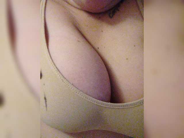 Nuotraukos big7boob7s .Pregnant I collect tokens)