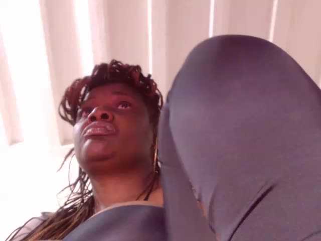 Transliacijos ekrano nuotraukos BigBustyBlack