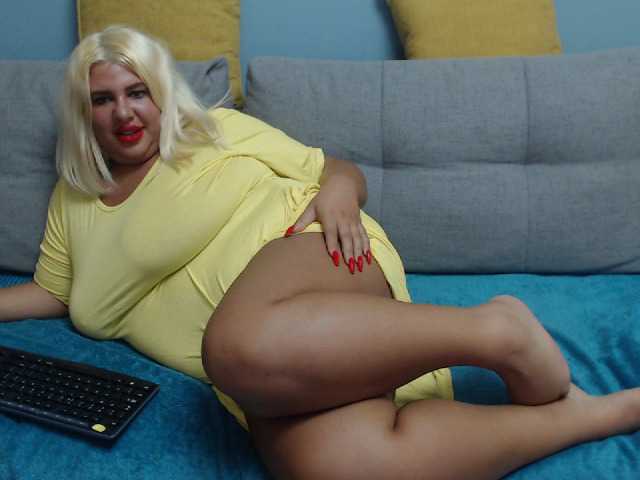 Nuotraukos BigHornyBoobs show boobs 40 show feet 25 spank ass 2 time 30 show ass/pussy 60 hand job 70 blow job 80 oil boobs 100 toy pussy 200 anal 300 orgasm 500 squirt 1000