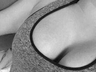 Erotinis vaizdo pokalbis Billie24