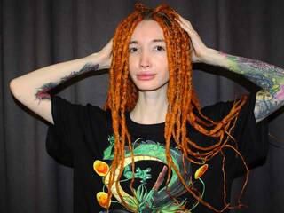 Erotinis vaizdo pokalbis BillySmile