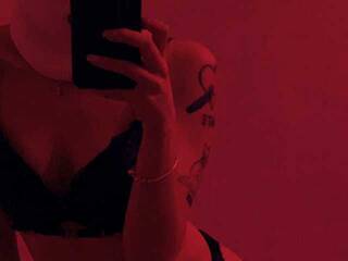 Erotinis vaizdo pokalbis linsansty