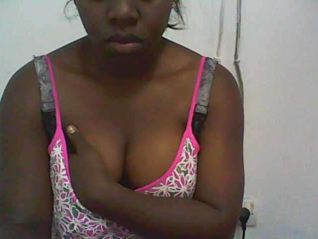 Nuotraukos black-boobs69 hello guys!! flash 20 tkn,naked 70tkn,Take me to Private Chat and I’m all yours