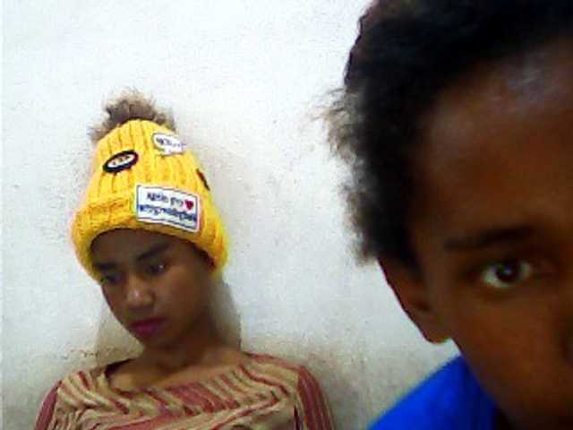 Transliacijos ekrano nuotraukos Black-Doubles