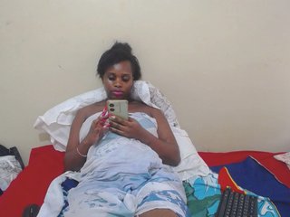 Erotinis vaizdo pokalbis BlackkBerryy