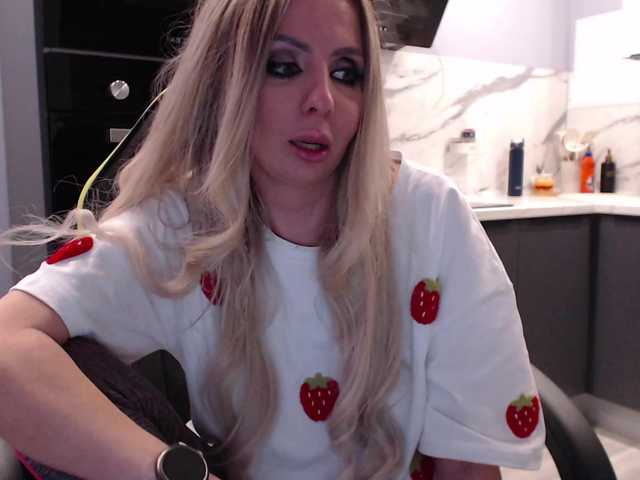 Transliacijos ekrano nuotraukos blondalina