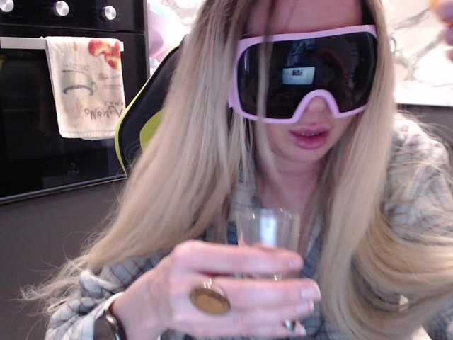 Transliacijos ekrano nuotraukos blondalina