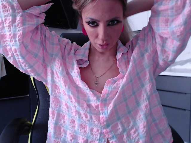 Transliacijos ekrano nuotraukos blondalina