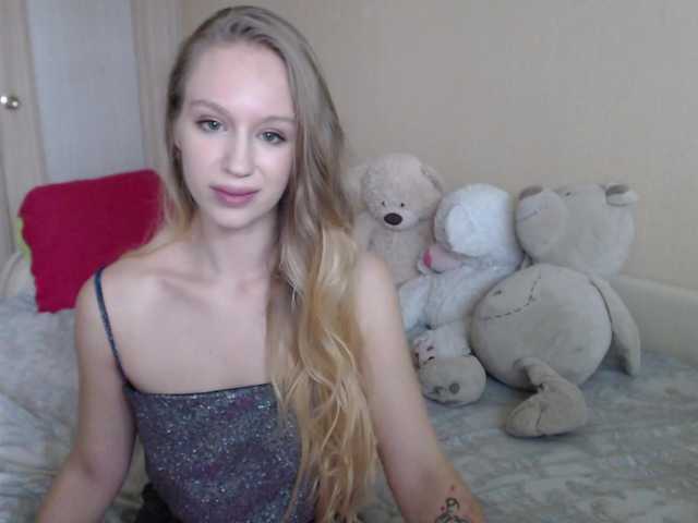 Nuotraukos BlondeAlice Hello! Im Alice, glad to see u here! Tip me for buzz my pussy! Take me in my pvt show first! Muah!