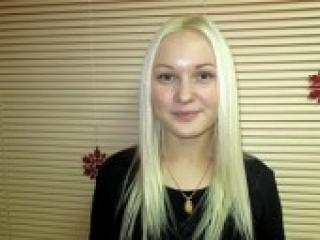 Erotinis vaizdo pokalbis blondinkaa