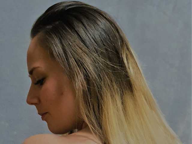 Profilio nuotrauka blondyamadea