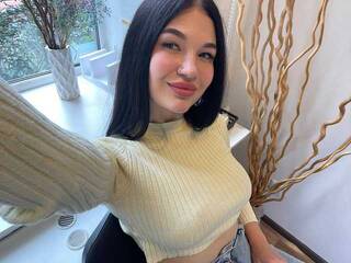 Erotinis vaizdo pokalbis BloomFancyGirl