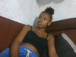 Erotinis vaizdo pokalbis Bodyamazing
