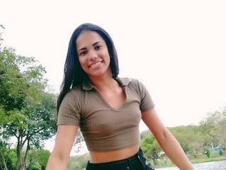 Erotinis vaizdo pokalbis MorenaGoldd