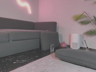 Erotinis vaizdo pokalbis Monicami