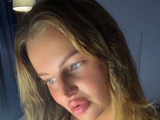 Erotinis vaizdo pokalbis BrattyMeaCulpa