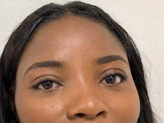 Erotinis vaizdo pokalbis BrianaRoss