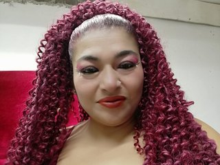 Erotinis vaizdo pokalbis BrianaSquirt