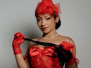 Erotinis vaizdo pokalbis brianathompson