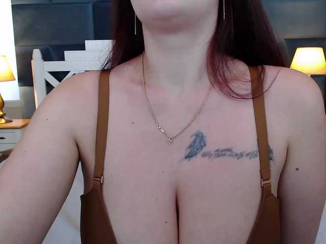 Transliacijos ekrano nuotraukos Brianna-Joy