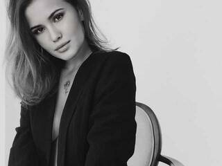 Erotinis vaizdo pokalbis BrilliantKimmy