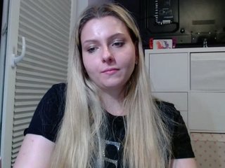 Erotinis vaizdo pokalbis BritneyBlond