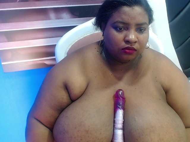 Nuotraukos BrittanyBrown Hello guys, Squirt show ... help me do it #bbw#bigtits#ass#latina#ebony