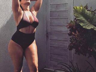 Erotinis vaizdo pokalbis BrunettA09