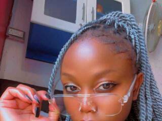 Erotinis vaizdo pokalbis Bubbly-petite