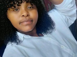 Erotinis vaizdo pokalbis BubblyRouxyXXXxx