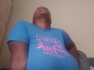 Erotinis vaizdo pokalbis BustyDee