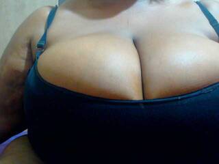 Erotinis vaizdo pokalbis bustytitsxx