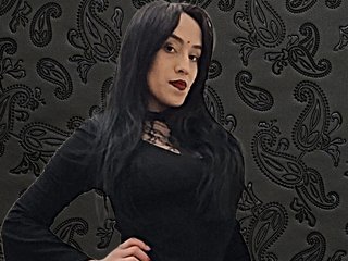 Erotinis vaizdo pokalbis BustyVampyre