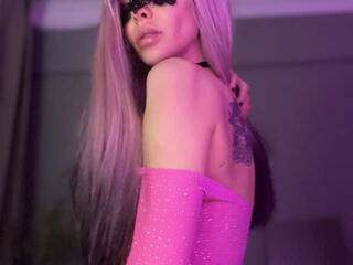 Erotinis vaizdo pokalbis Busy-Anjie