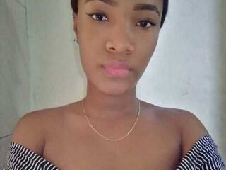 Erotinis vaizdo pokalbis c4mi