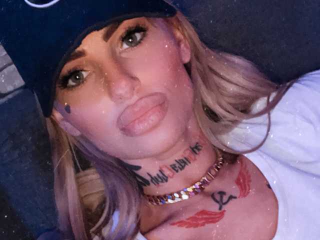 Profilio nuotrauka CallMeBadGirl