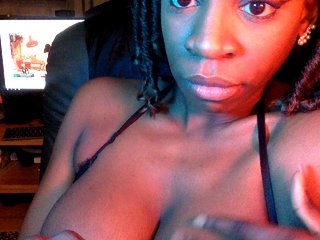 Nuotraukos CallmeVelvet Go check my only fans page NAME : MLLEV its FREE ;) #pvt #c2c #teen #ebony #black #big-tits #french