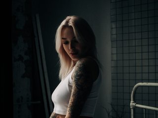 Erotinis vaizdo pokalbis CamelliaMoon