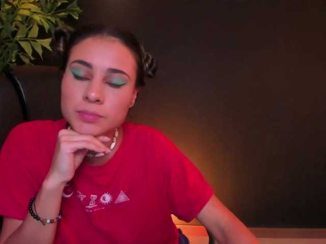 Nuotraukos CamilaMonroe let me suck your dick, I am really good in that, dildo show + deep Throat at goal 482 ♥