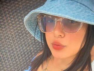 Erotinis vaizdo pokalbis CamilaNaughty