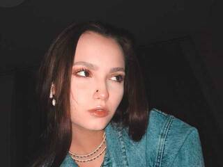 Erotinis vaizdo pokalbis Camilla-Dark