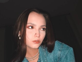 Erotinis vaizdo pokalbis Camilla-Dark