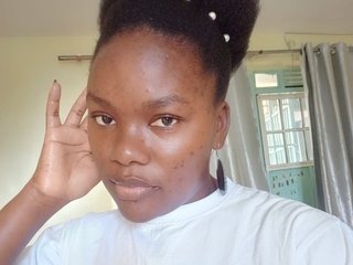 Erotinis vaizdo pokalbis Candilili