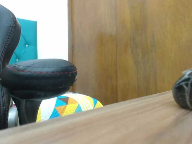 Transliacijos ekrano nuotraukos candy-hot