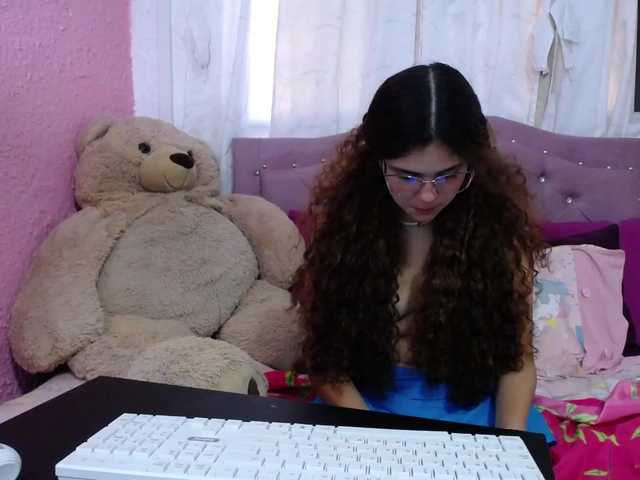 Nuotraukos candy-lolly- Pervy daddys girl looking lovce and hard sex♥♥c2c open cam and wacth u 25tks♥