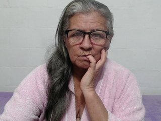 Erotinis vaizdo pokalbis candy-mature
